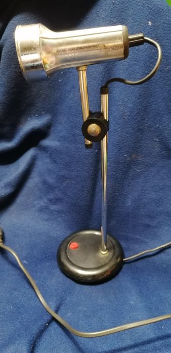 Candeeiro antigo mesa minimalista