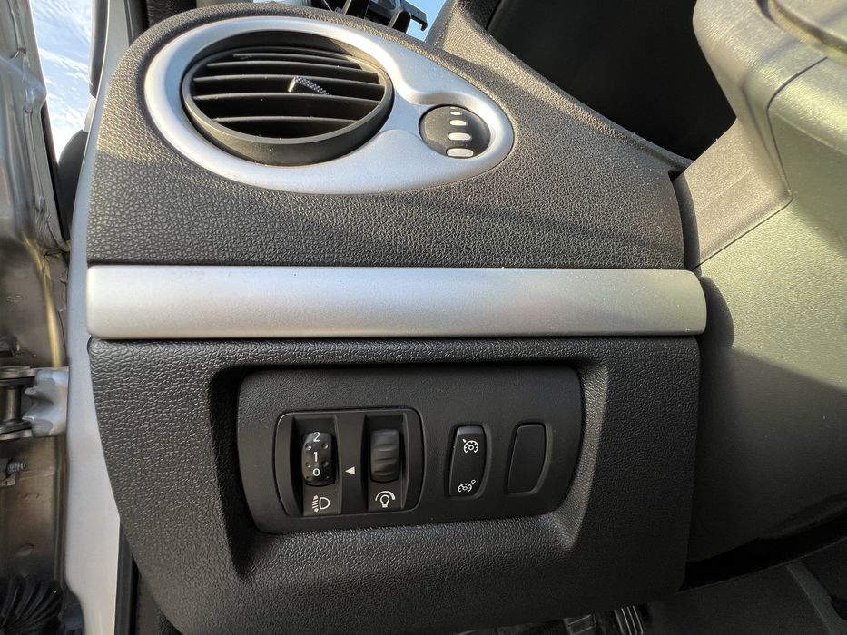 Estou a vender Renault Clio 1.5 DCI