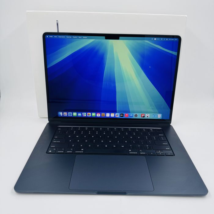 Як новий Macbook Air 15 2023 M2 8GB RAM 256GB SSD Midnight IL6350