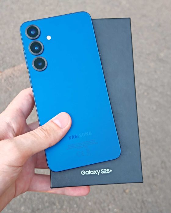 Samsung s25 + plus 12/256 с коробкой, глобал