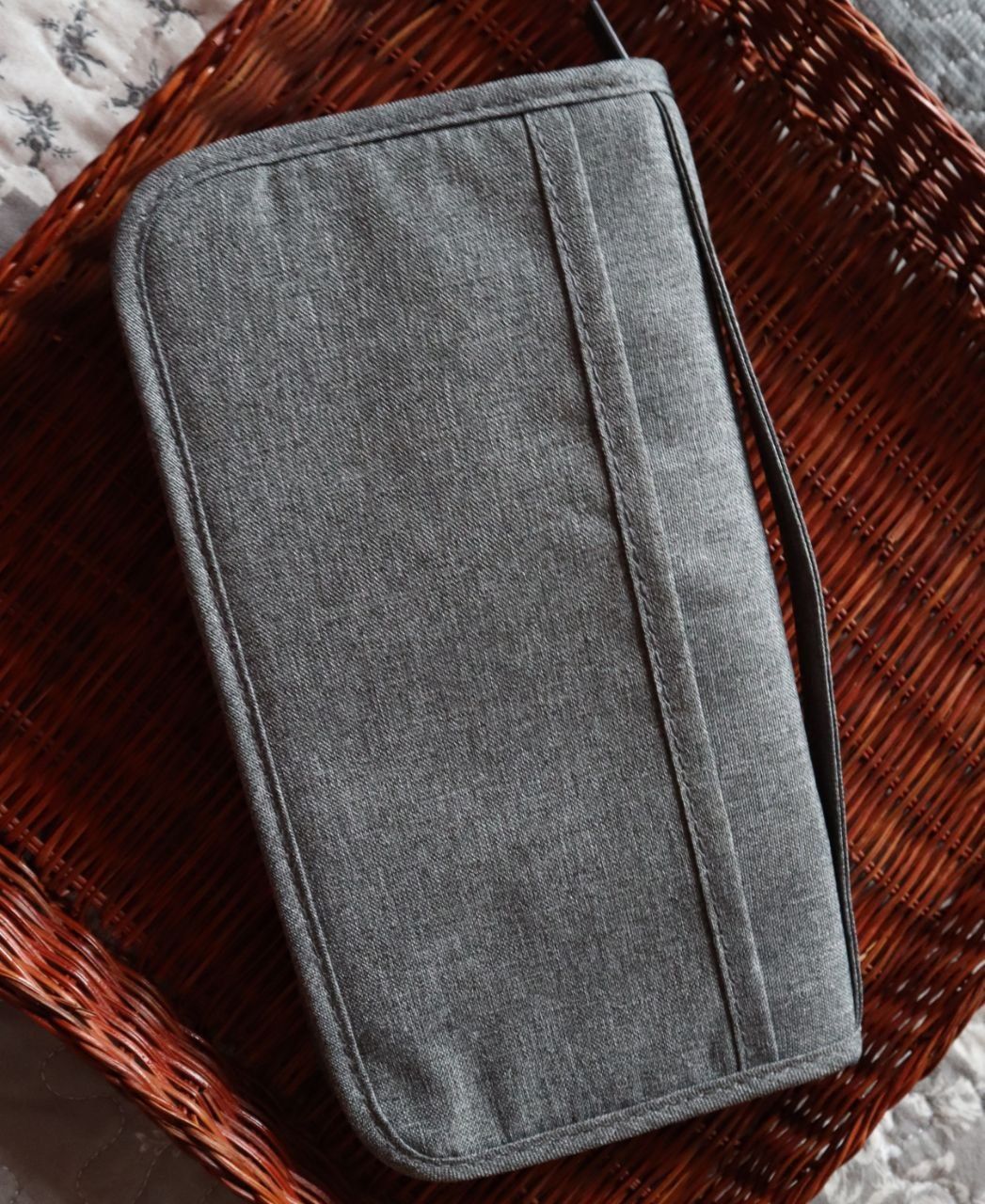 Барсетка-клатч текстильна сірого кольору