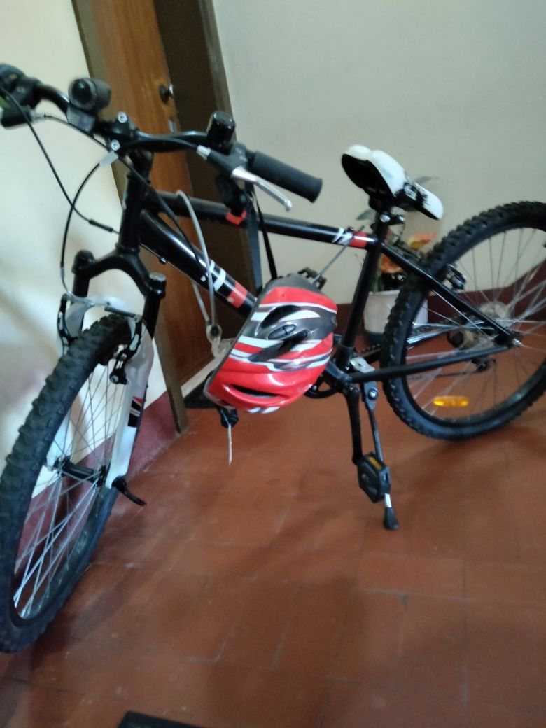 Bicicleta para jovem, nova, nunca usada.