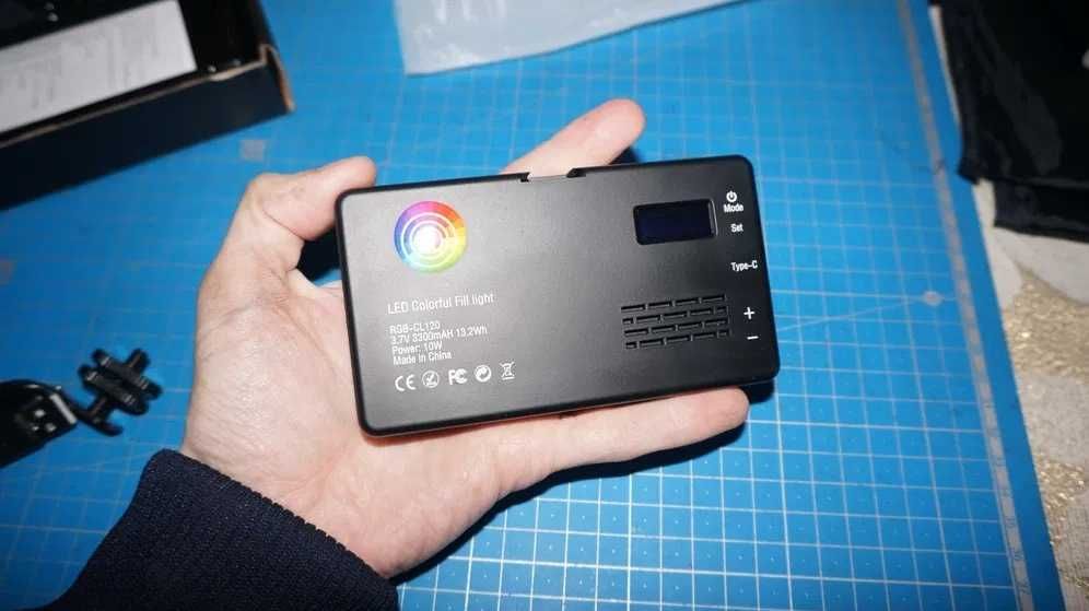 Відеосвітло Фотосвітло LED RGB з акумулятором 3100mAh , накамерне