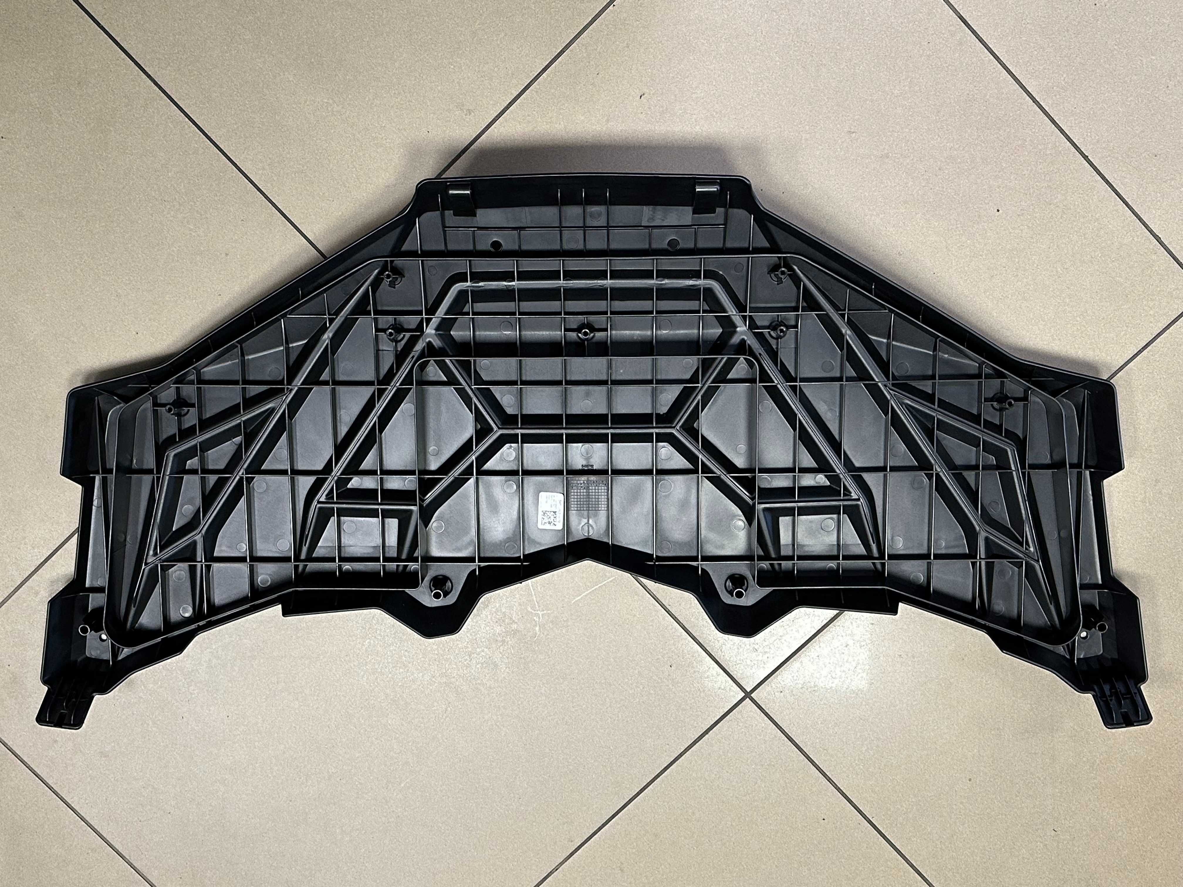 Maska przedniego bagażnika Polaris Sportsman 570