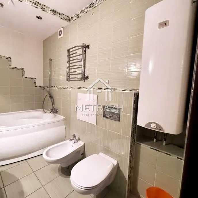 Продам 3-комнатную квартиру в кирпичном доме ЖК "Дружба" (21575)