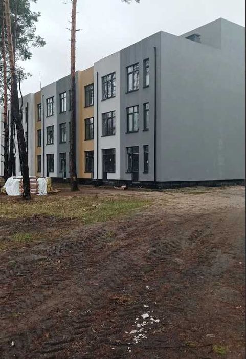 Квартира біля хвойного лісу за 16050 дол.США, поруч метро Лісова