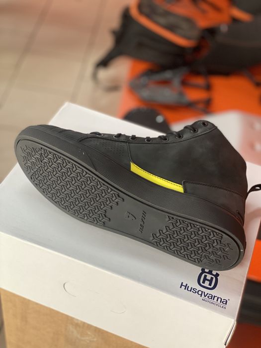 Моточеревики REV’IT для Husqvarna/Нові/Оригінал