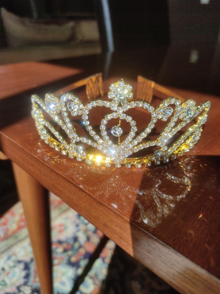 Coroa Tiara Noiva Dourada Brilhantes
