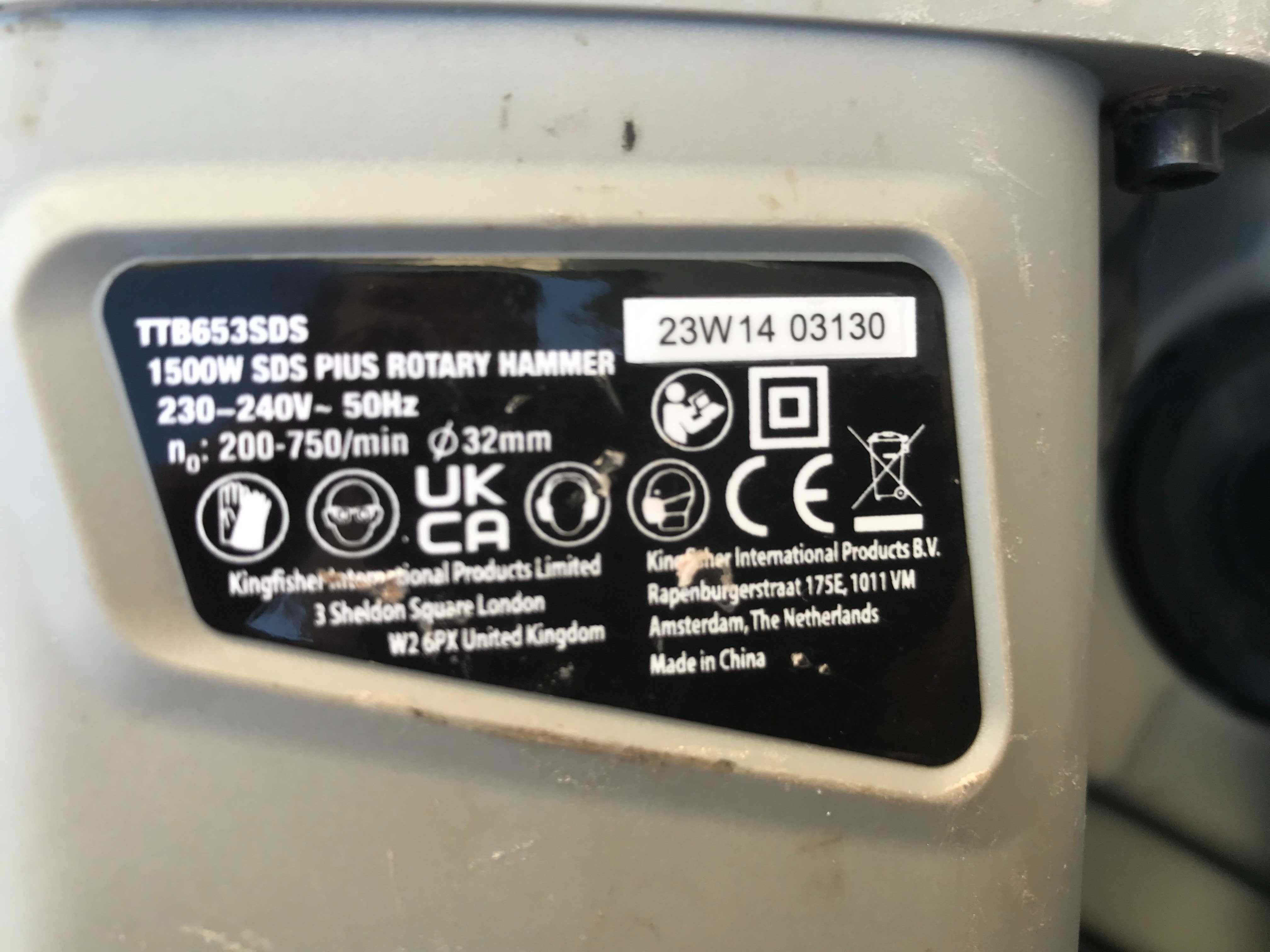 Перфоратор Titan TTB 653 SDS 1500 Вт 8 Дж з Англії