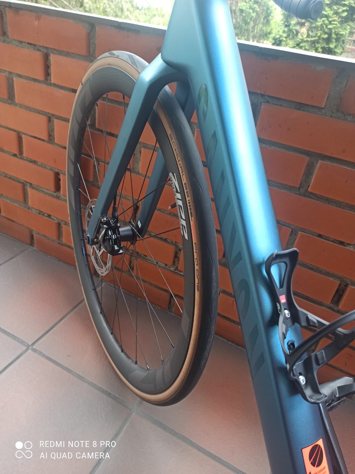 Rower szosowy Canyon Ultimate CF SLX 8 Force AXS