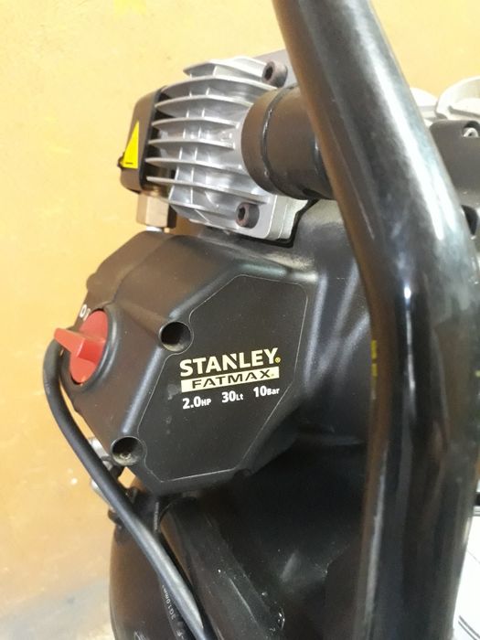 Kompresor stanley 30 litrów