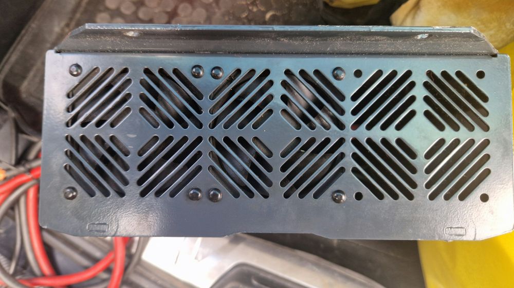 ИНВЕРТОР STUDER AJ 2400 24
​Общие характерис