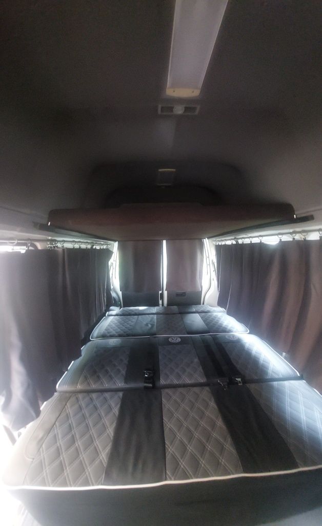 Volkswagen T5 2007r kamper