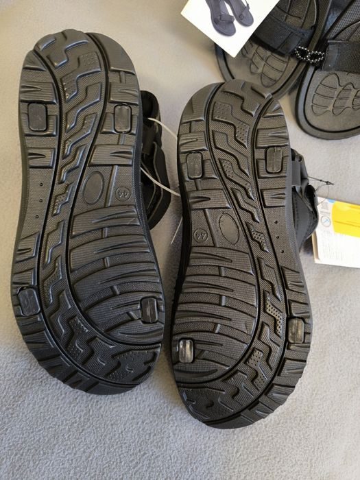 Lekkie czarne sandały męskie zapinane na rzepy 44