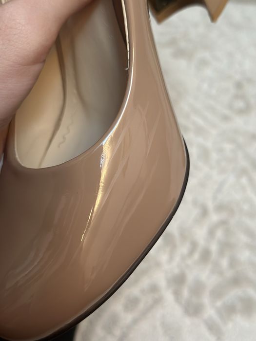 Лакові святкові туфлі Lino Marano