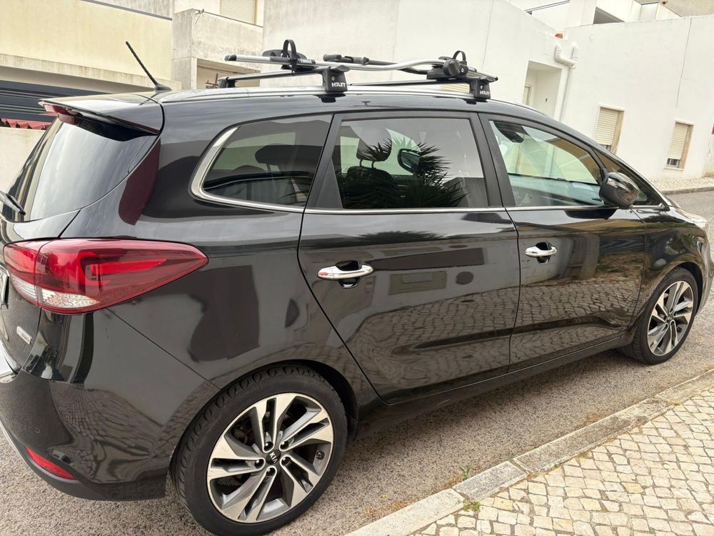 Kia Carens 1.7 Diesel 7 lugares 140 CV