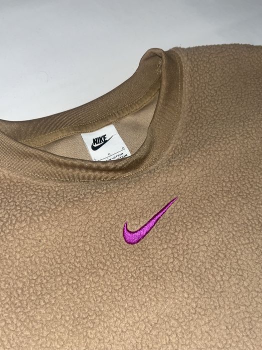 дуже гарний жіночий флісовий-тедді світшот nike(sk8,vintage,y2k)