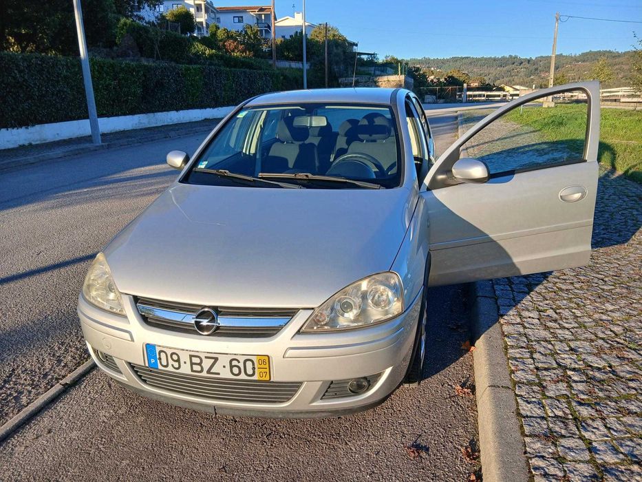 Opel corsa 1,2 Twinport, 2006  em ótimo estado