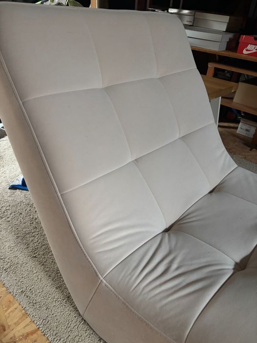 Szezląg - sofa bezowa nowa