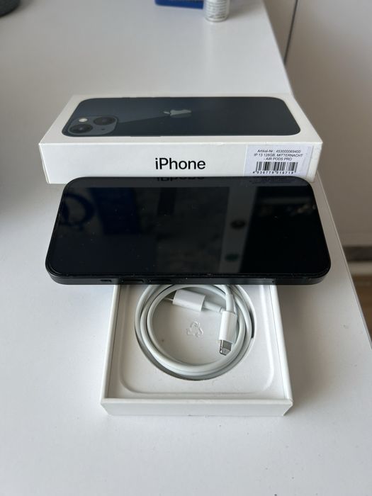 Айфон 13  128 GB идеал