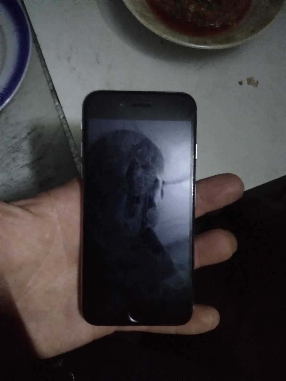 iPhone 6 б/у в нормальном состоянии на свою цену