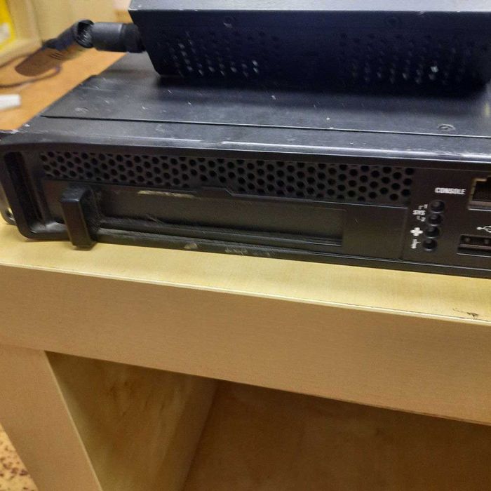 Motorola RFS-6010 бездротовий контролер  + Motorola AP 650 (5шт)