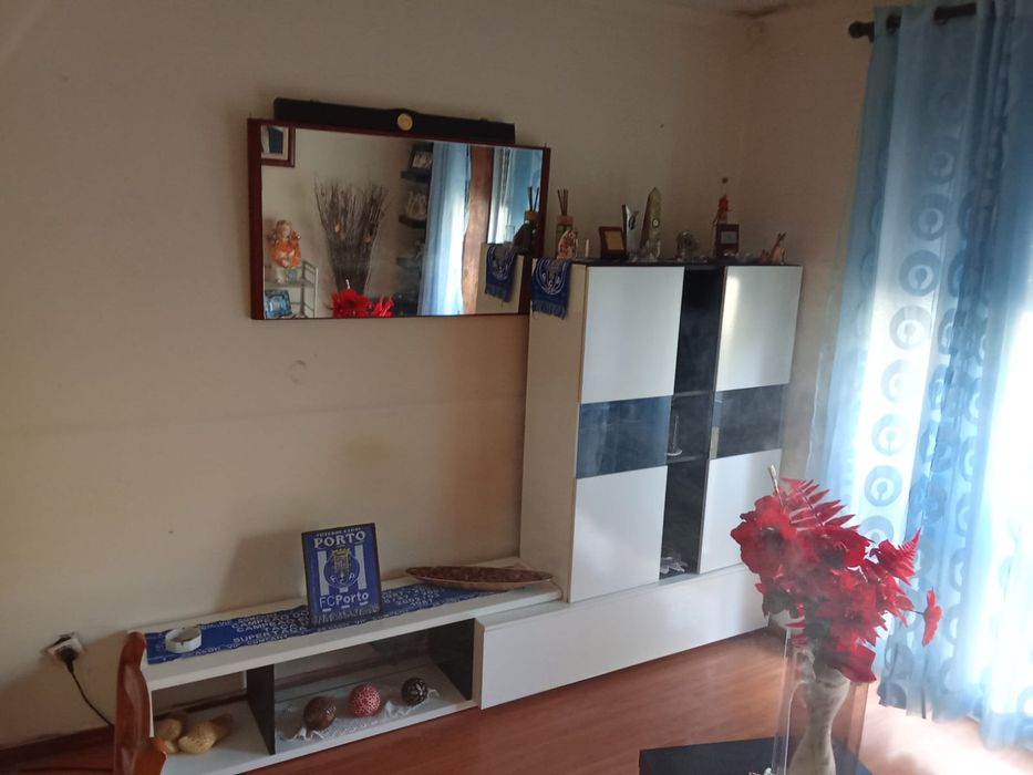Vendo tudo em muito bom estado motivo que vou para o estrangeiro