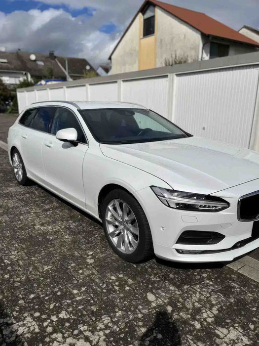 Volvo V90      2016