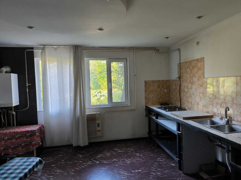 Продам виробничо  складську  базу пгт  Ріпки Чернігівської області