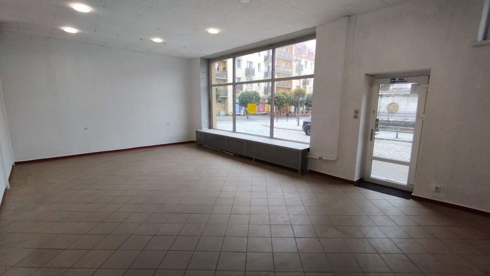 Wynajmę lokal użytkowy 75m2 Prudnik Rynek 13 możliwa sprzedaż