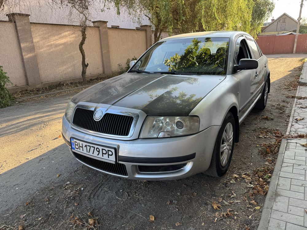 Skoda Superb 2005 автома газ/бенз идеал