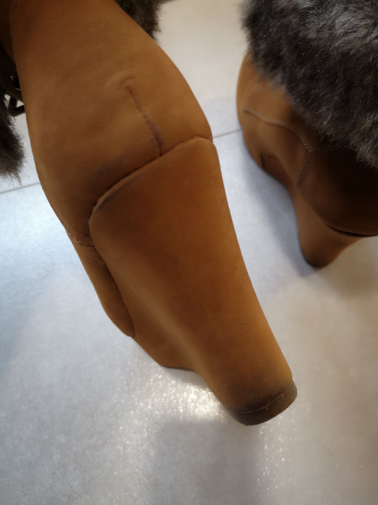 Buty na koturnie