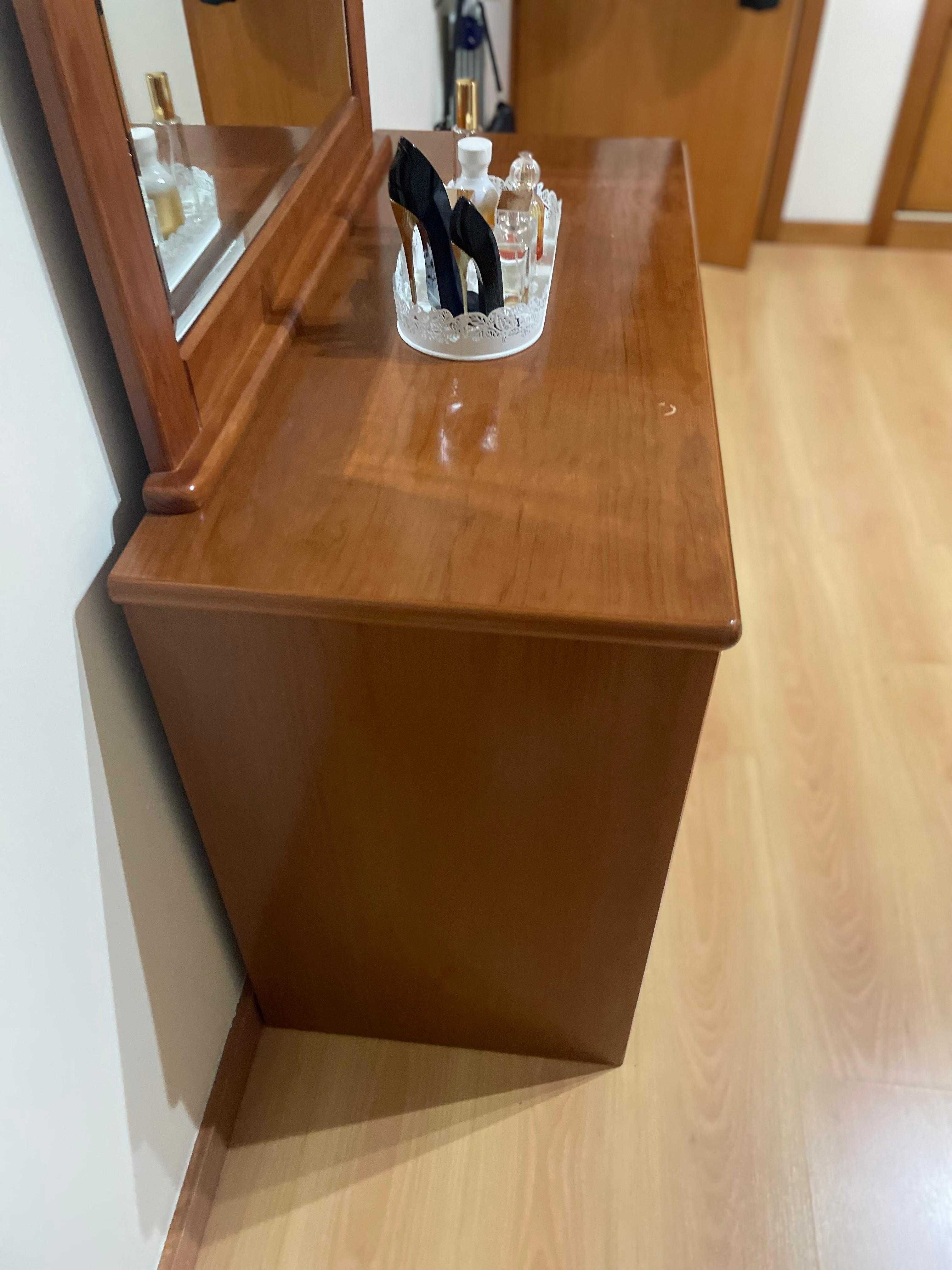 Mobília de quarto completa