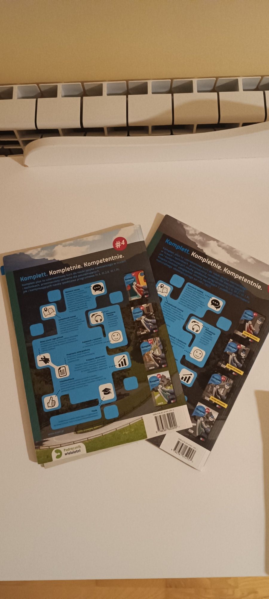 Książka + ćwiczenia komplett plus 4 język niemiecki