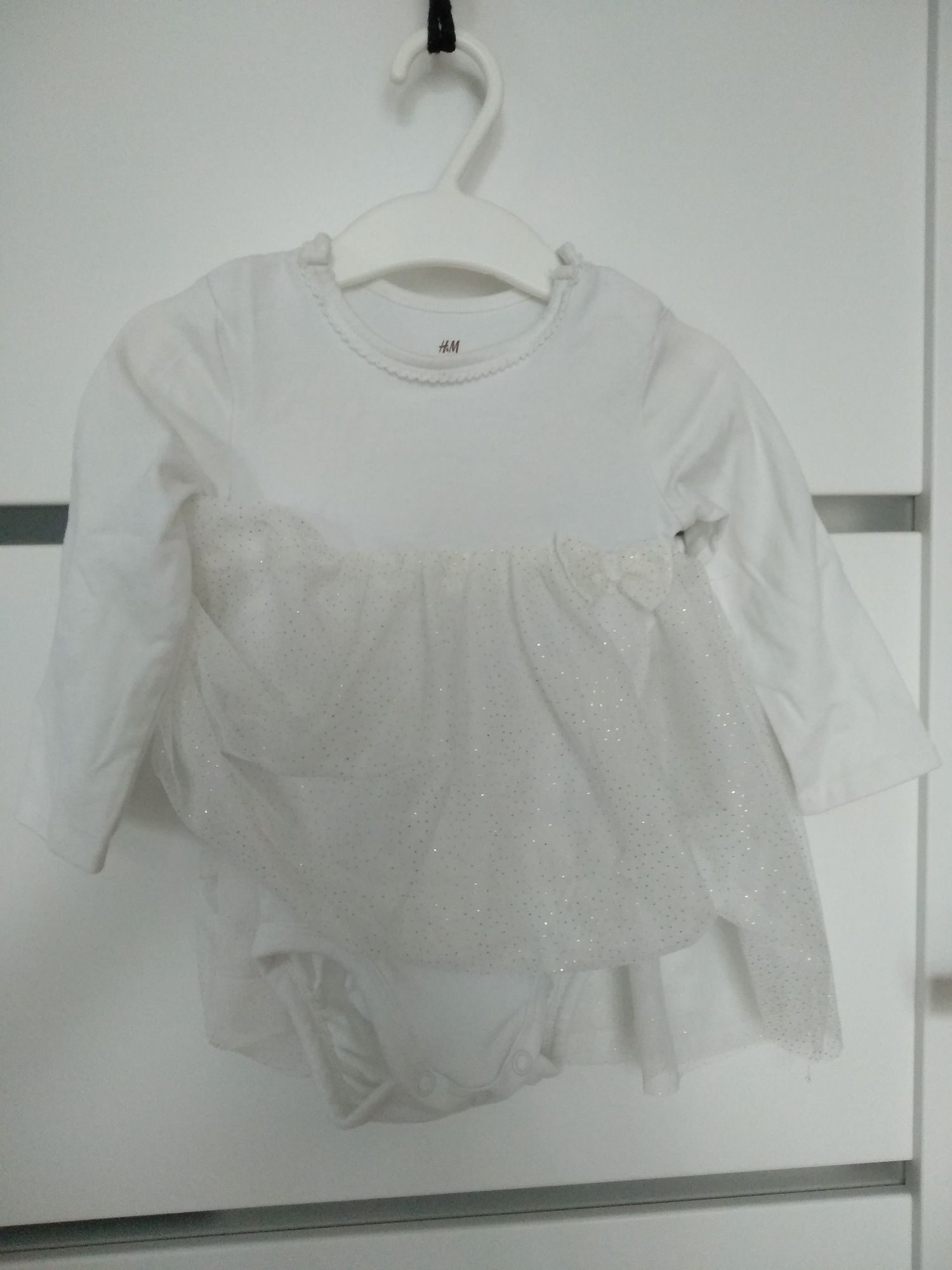 Sukienka, sukieneczka H&M biała tiulowa święta chrzest rozmiar 74