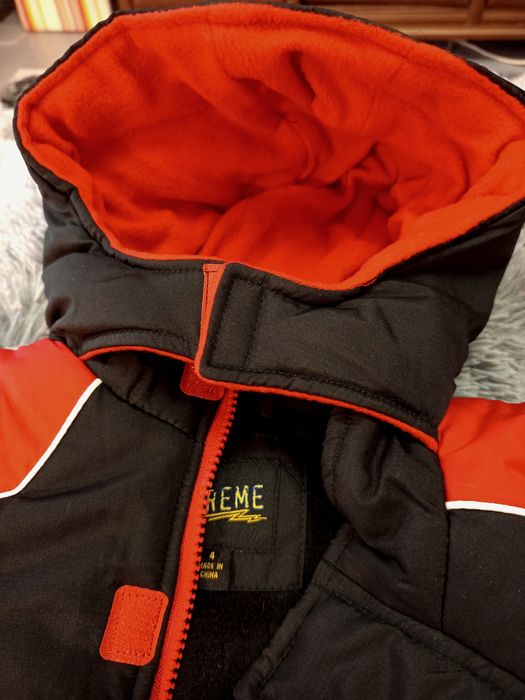 Куртка зимняя для мальчика. Один р-р 4т