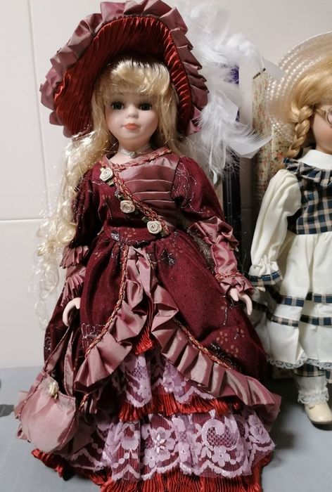 Bonecas de porcelana NOVAS
