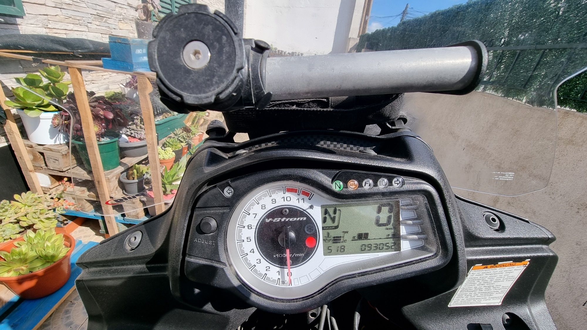 SUZUKI  V Strom 650
