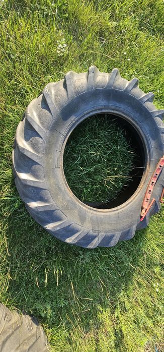 Oddam dwie opony 18,4 r34