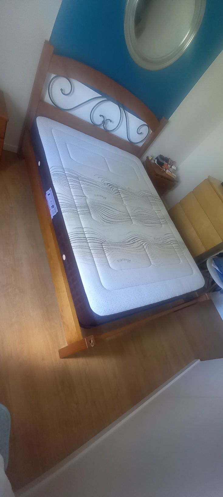 Conjunto Quarto: Cama Casal + Colchão Viscoelástico + 2 Mesinhas |