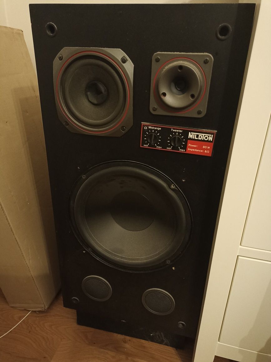 Wieża Onkyo z głośnikami
