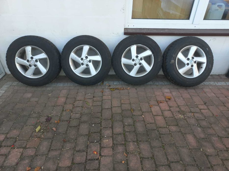 Opony zimowe z alufelgami lub bez