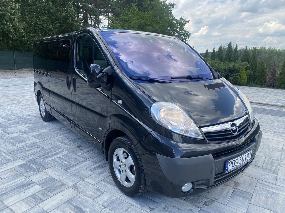 Opel Vivaro LONG Westfalia 2,0 CDTI 2012r. Import Niemcy 8-osób