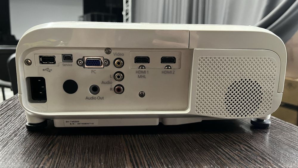 Проектор EPSON EH-TW5300