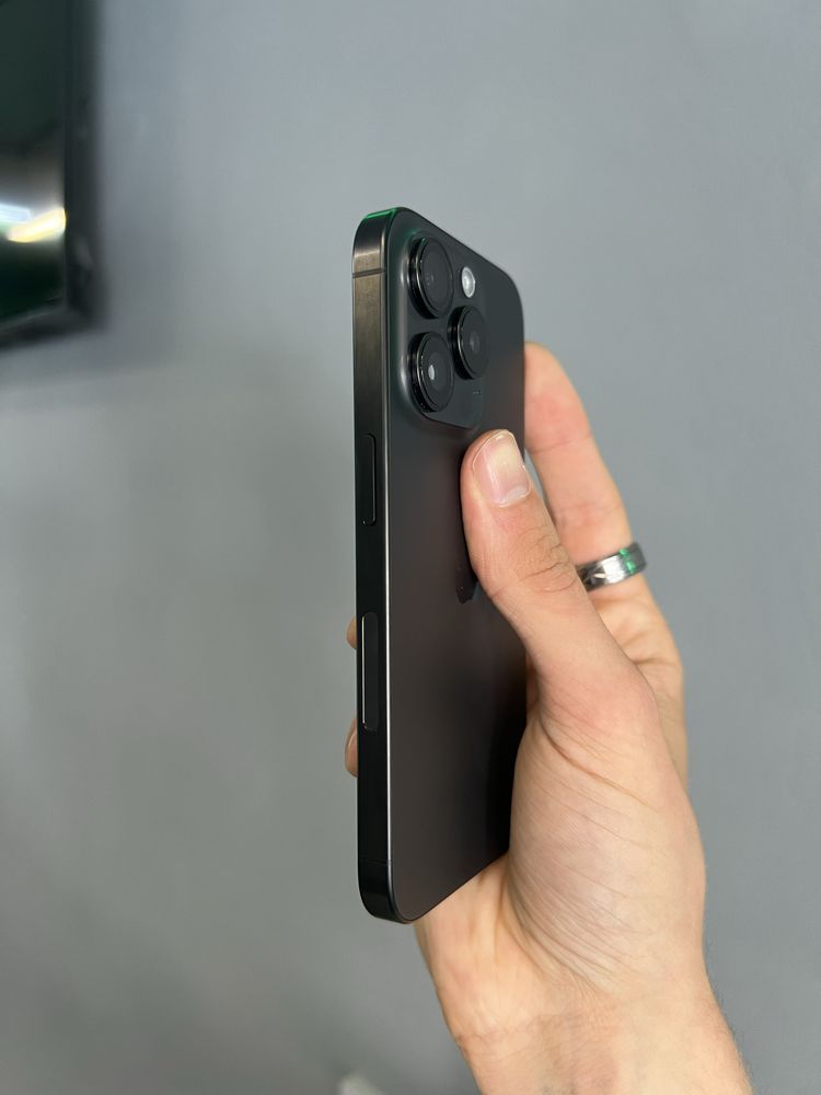 iPhone 15 Pro 256GB Black Titanium Neverlock з Гарантією