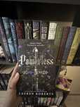 Книга Лорен Робертс “Powerless”