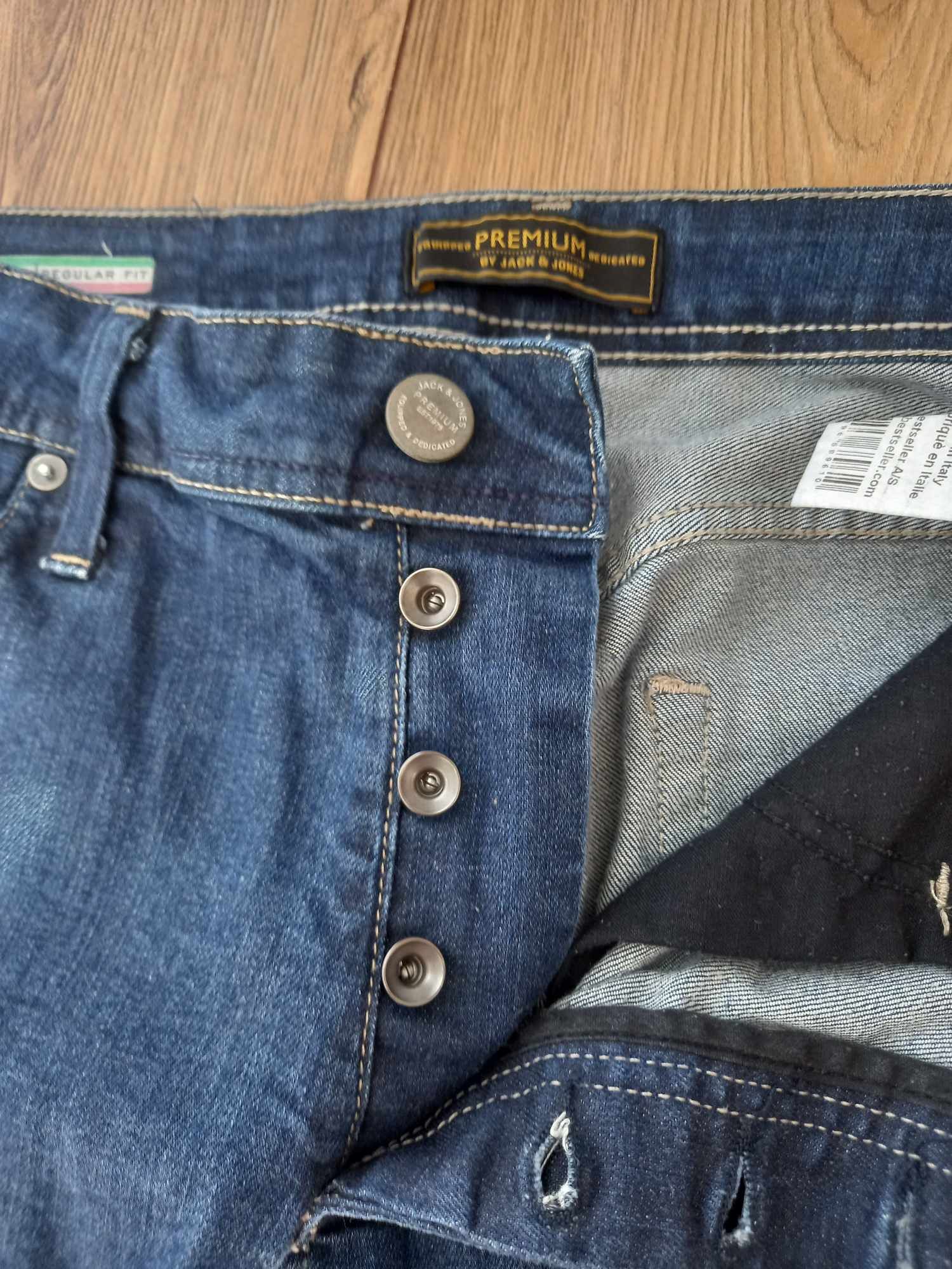Spodnie męskie Jack & Jones. L32/W32., stan idealny