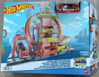 Hot Wheels remiza superpętla wóz strażacki z pętlą