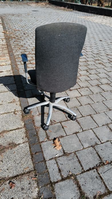 Krzesło obrotowe szare