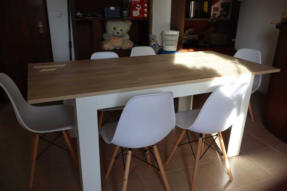 Conjunto Mesa e cadeiras